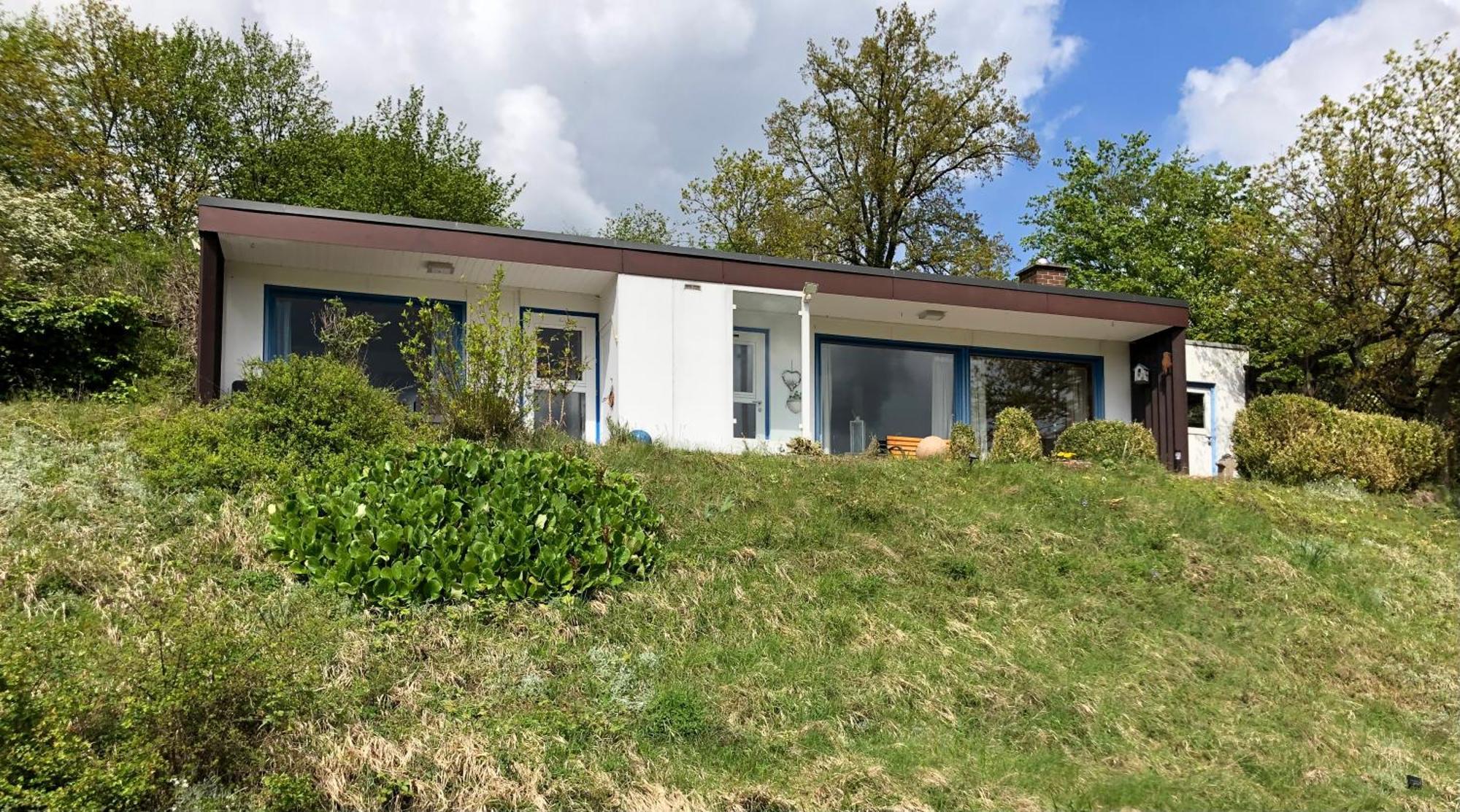Idyllisch Wohnen Im Weserbergland - Bungalow Mit Phantastischer Aussicht Fuer 4 Personen Polle Exterior foto